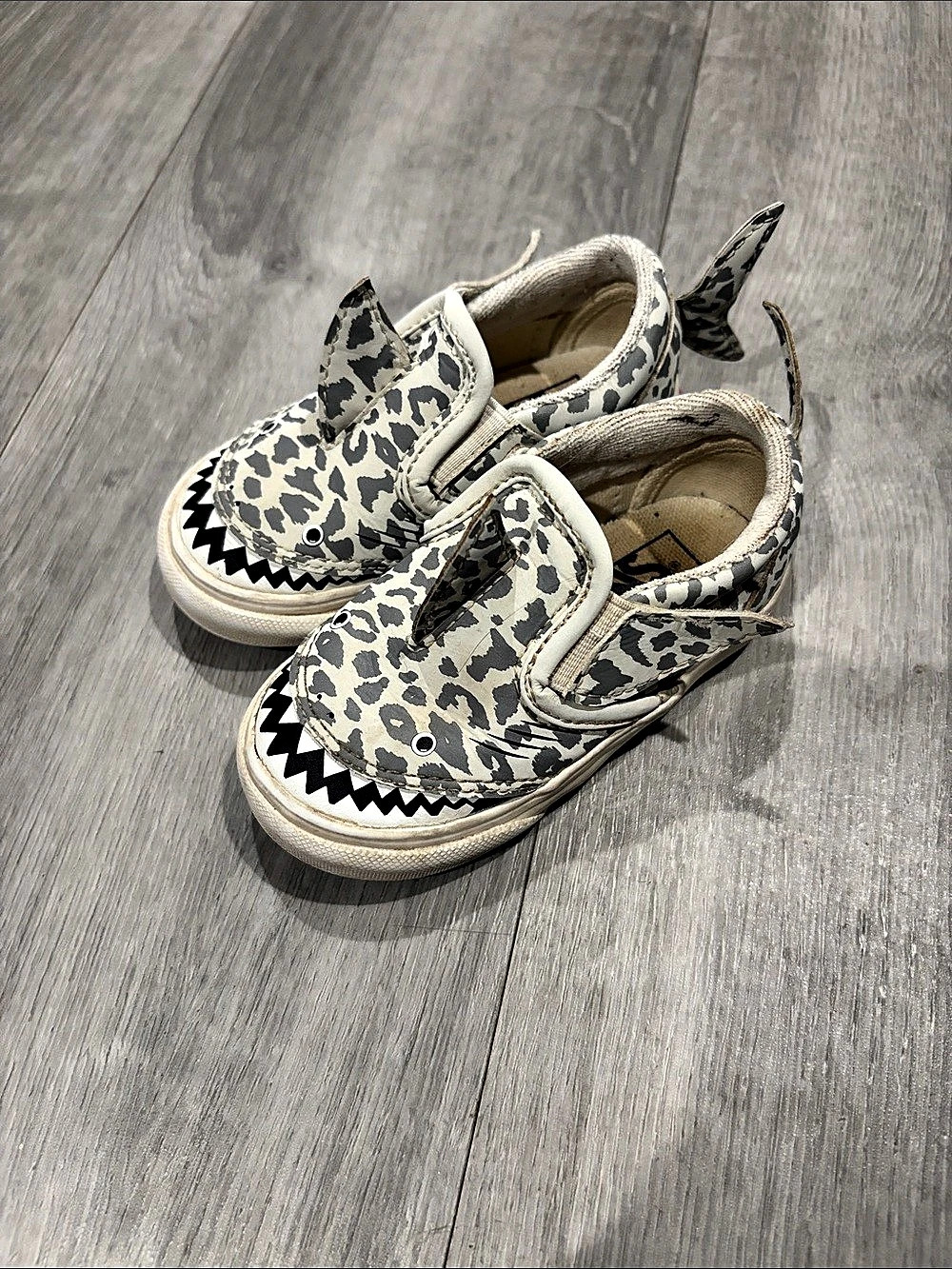 Vans Toddler Slip-On V Shark (Leopard Shark) Sneakers